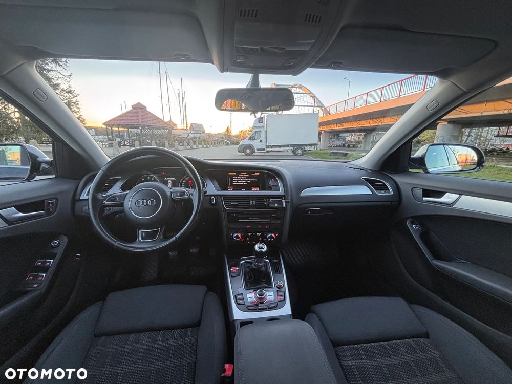 Audi A4 Limousine 1.8 TFSI Ambiente - 12