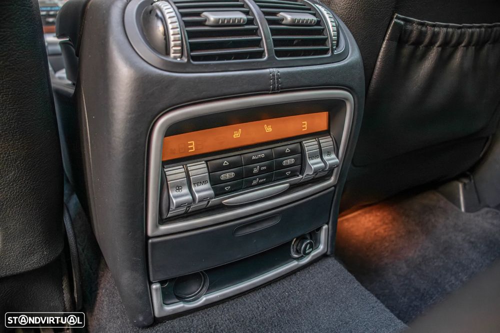 Porsche Cayenne Turbo S - 45