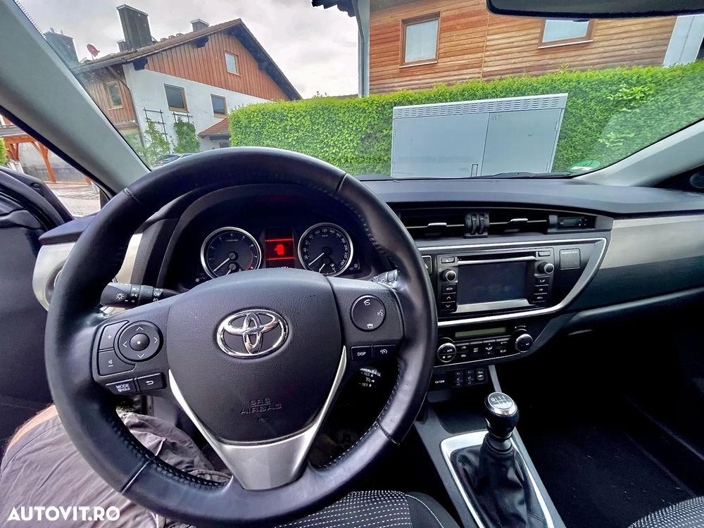 Toyota Auris 1.6 Valvematic START Edition - 3