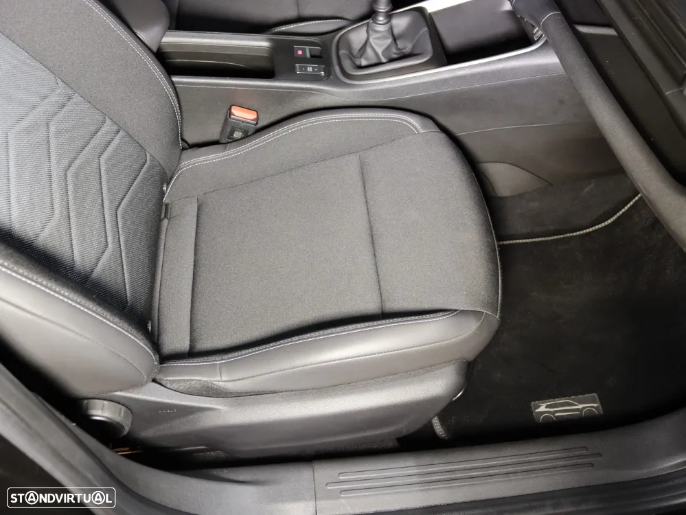 Jeep Avenger 1.2 GSE T3 Altitude - 16