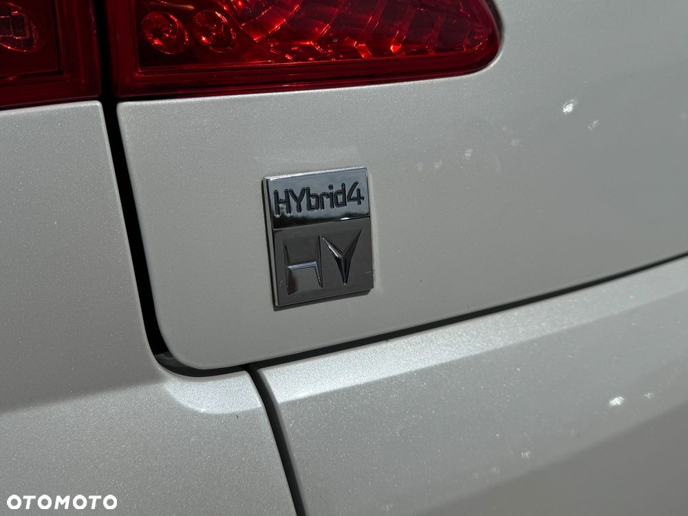 Peugeot 3008 Hybrid4 - 10