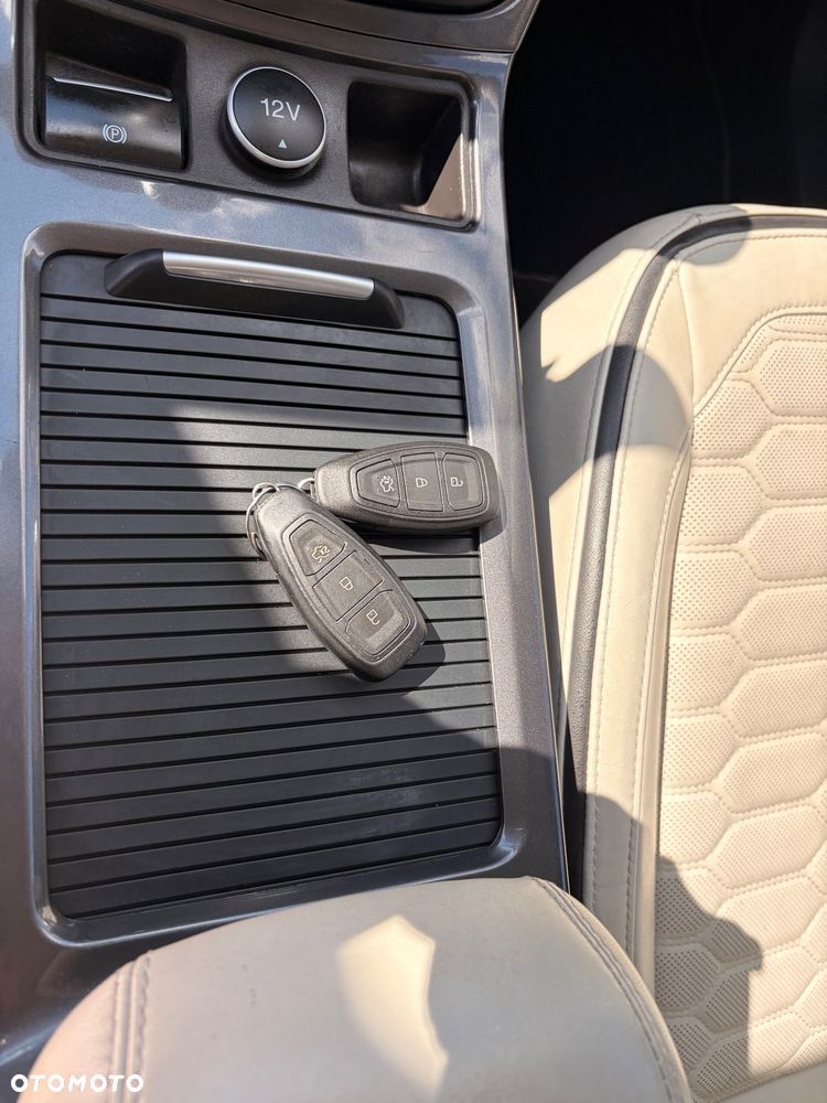 Ford Kuga 2.0 TDCi 4x4 Vignale - 15