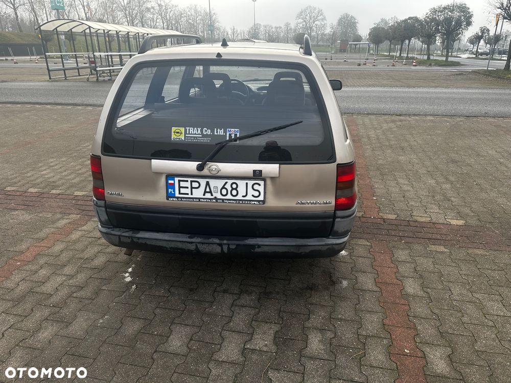 Opel Astra 1.6 Base - 5