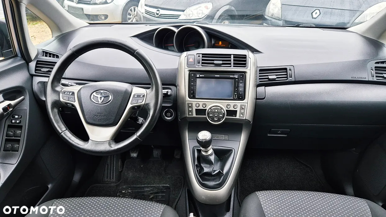 Toyota Verso 1.8 Premium EU5 7os - 36