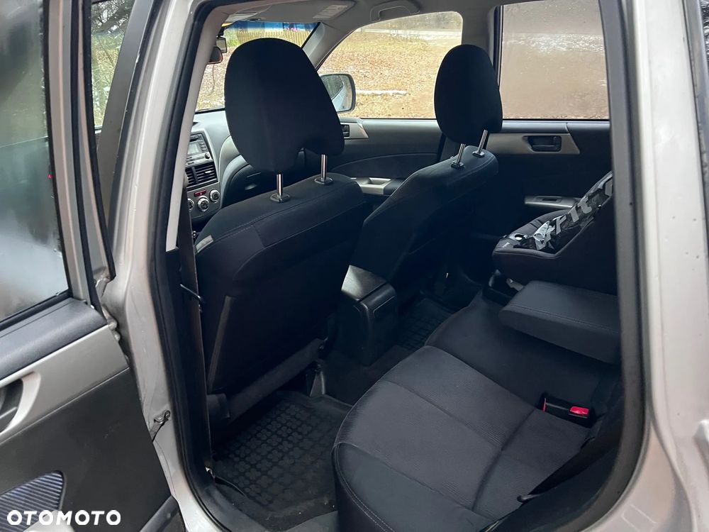 Subaru Forester 2.0 XA Euro5 - 35
