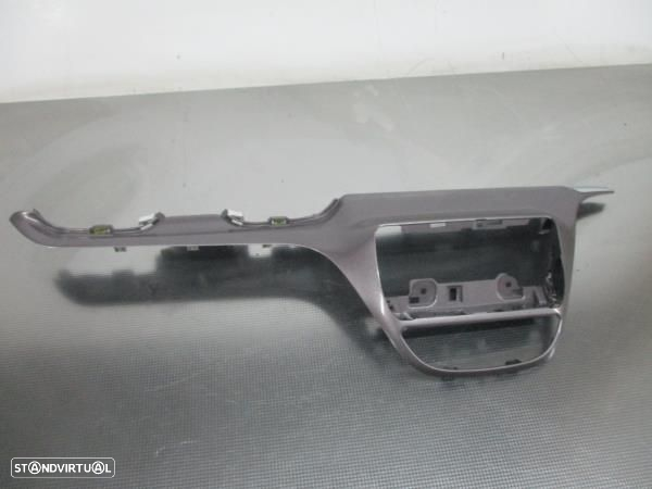Moldura / Estrutura Consola Central / Rádio Peugeot 2008 I (Cu_) - 2