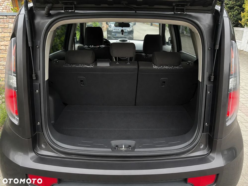 Kia Soul 1.6 L - 8