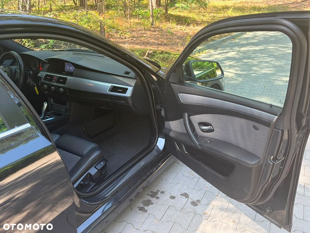 BMW Seria 5 520d Edition Exclusive - 28