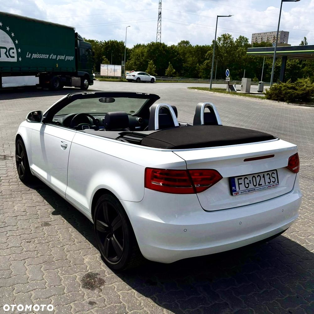 Audi A3 Cabrio 1.8 TFSI Attraction S tronic - 4