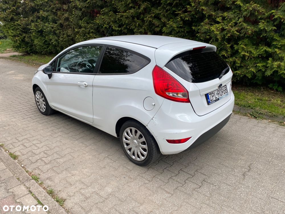 Ford Fiesta 1.25 Trend Edition - 9