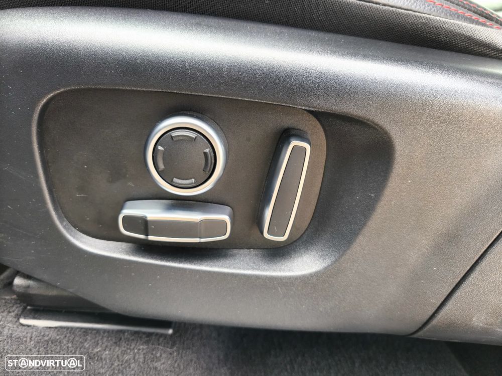 Land Rover Discovery Sport - 13