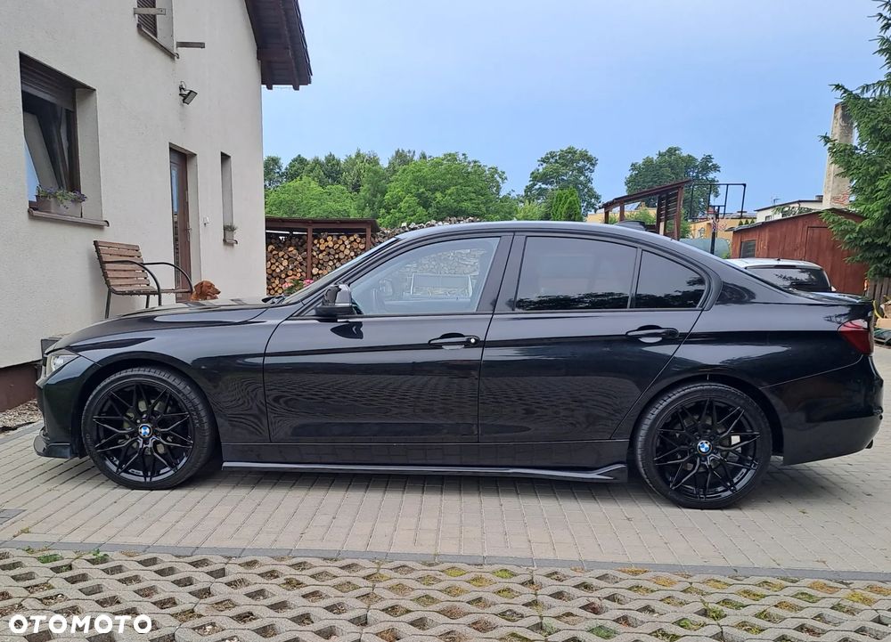 BMW Seria 3 320i Sport Line - 8