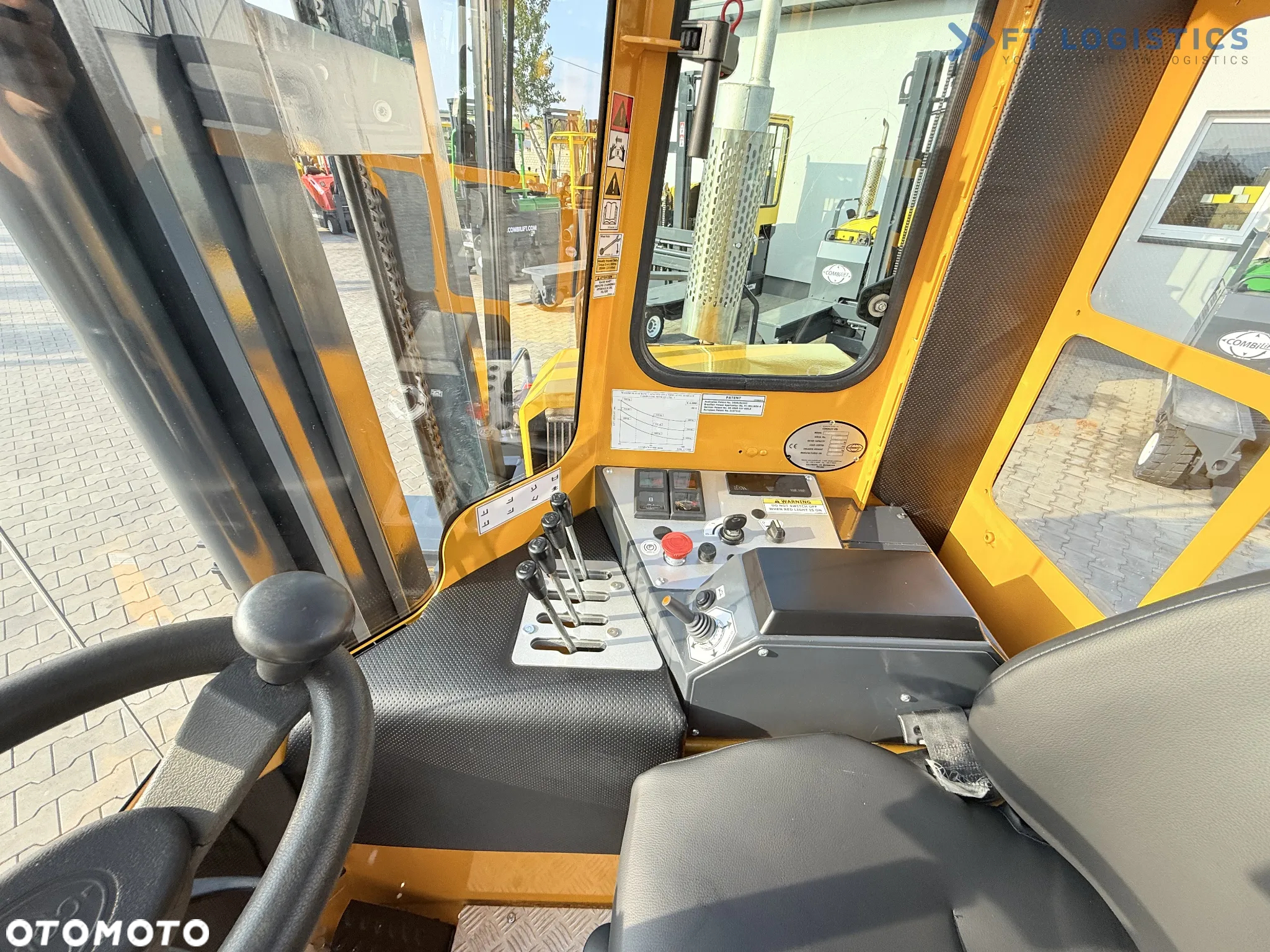 Combilift WÓZEK CZTEROKIERUNKOWY - WIELOKIERUNKOWY C4000 / GAS / DUPLEX 4500MM /JEDYNE 6604 MOTOGODZIN /  PRZESUW WIDEŁ / PEŁNA KABINA / STAN IDEALNY / Szeroka oferta wózków czterokierunkowych i bocznych, dopasowanych do różnorodnych potrzeb i zastosowań - 17
