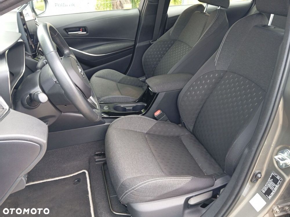Toyota Corolla 1.8 Hybrid Comfort - 23