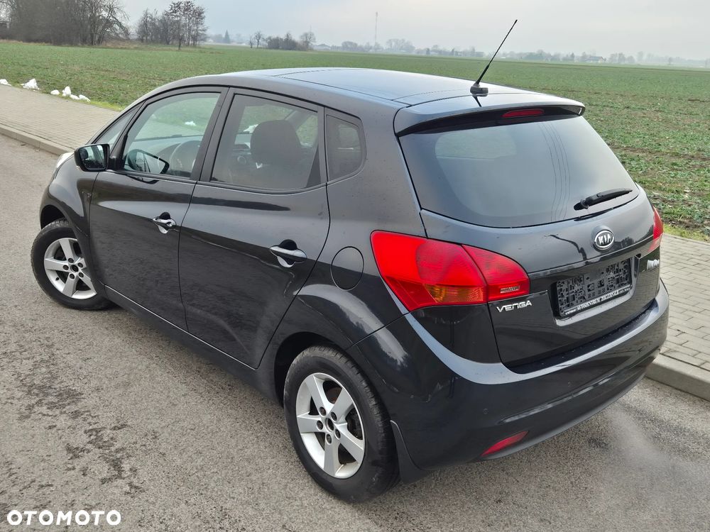 Kia Venga 1.4 CVVT Black Collection - 5