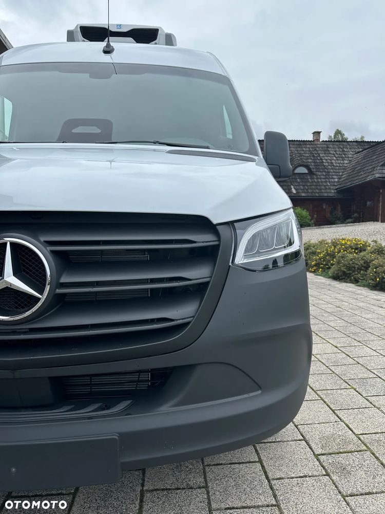 Mercedes-Benz Sprinter - 33