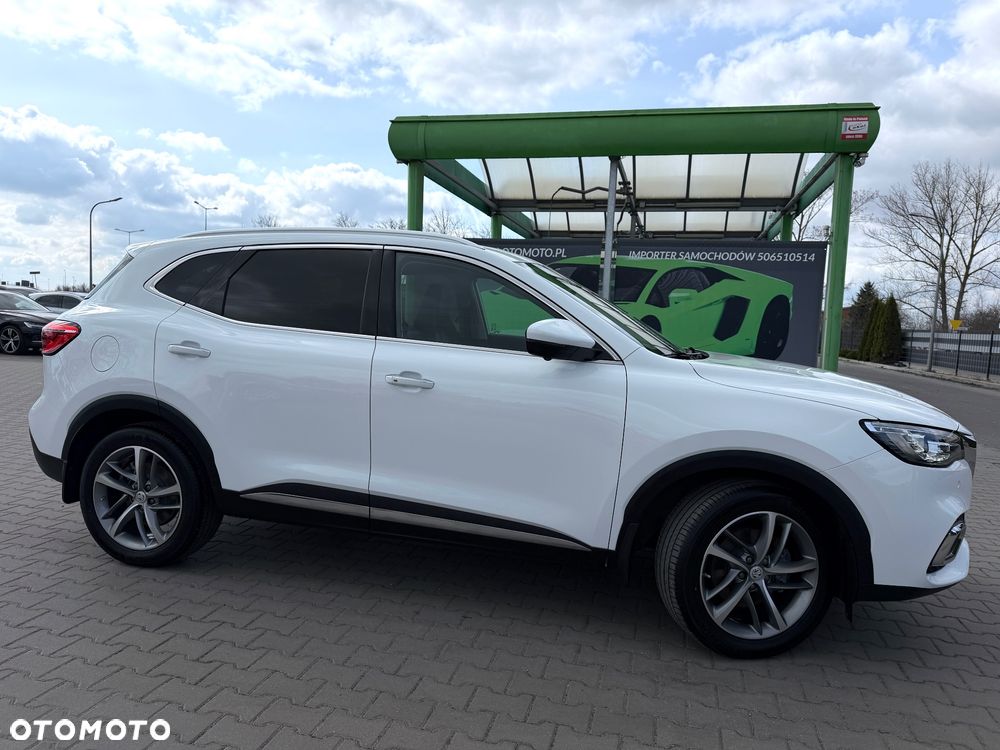 MG EHS Luxury - 8