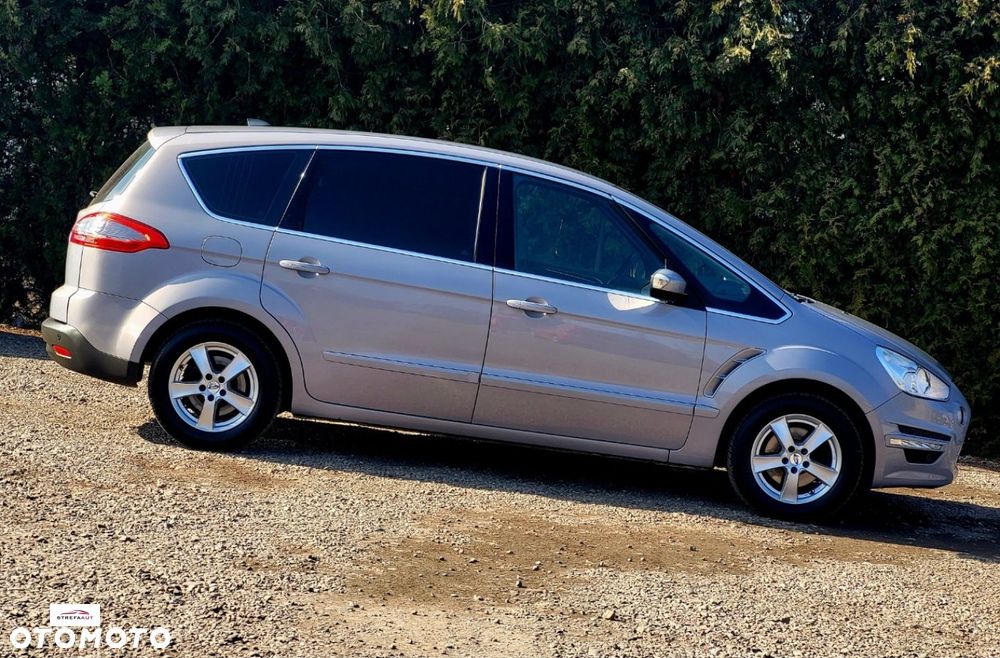 Ford S-Max - 13