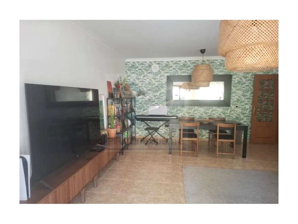 Apartamento 1ºandar, Suíte, Terraço, Urbanização Fidalguinhos - Grande imagem: 5/28