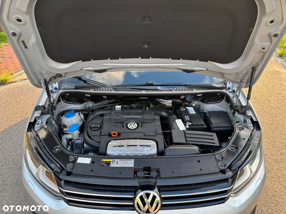 Volkswagen Touran - 17