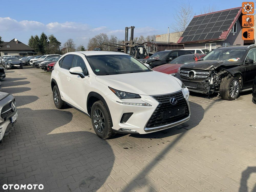 Lexus NX 300h - 1