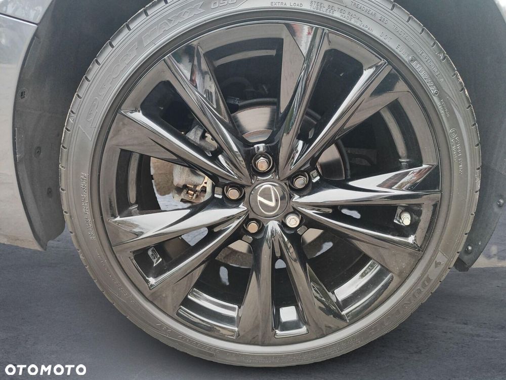 Lexus ES 300h F Sport Edition - 23