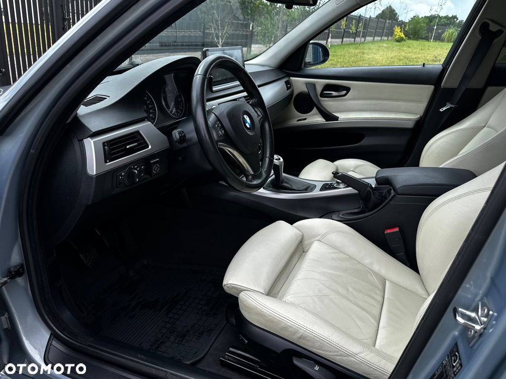 BMW Seria 3 - 14