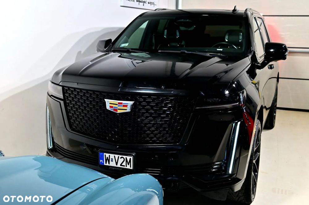 Cadillac Escalade - 5