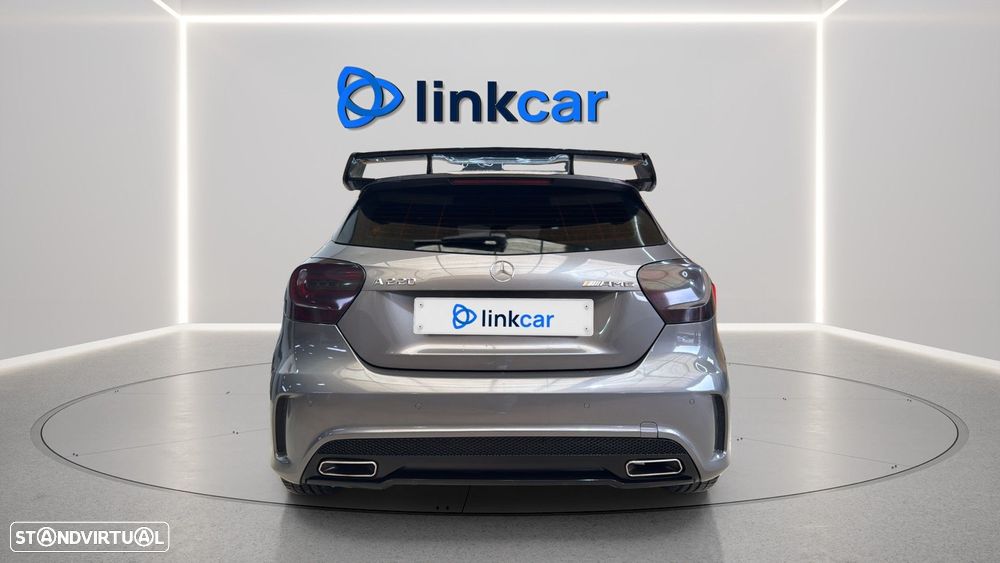 Mercedes-Benz A 200 d AMG Line - 4