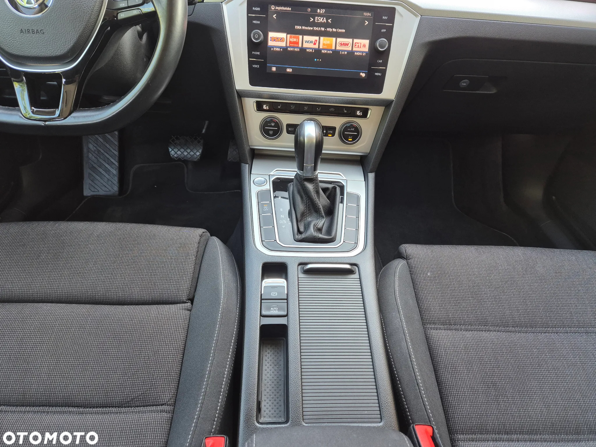 Volkswagen Passat - 10