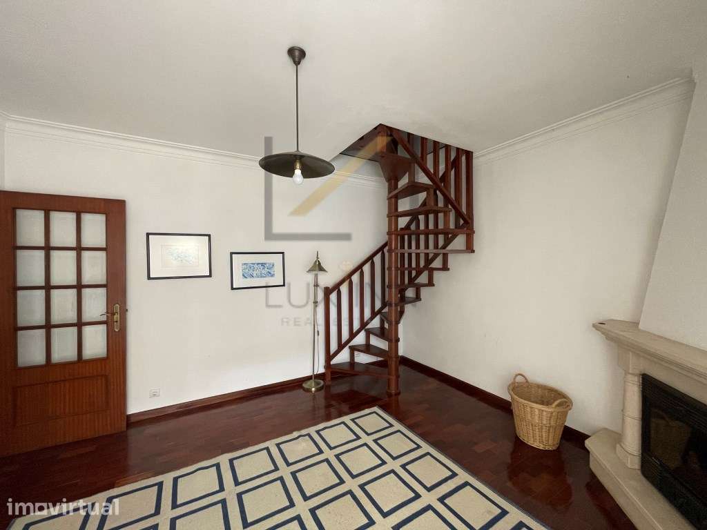 Apartamento T2 no Centro de Carcavelos - Grande imagem: 3/17
