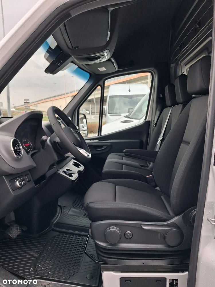Mercedes-Benz Sprinter 319 CDI - 8
