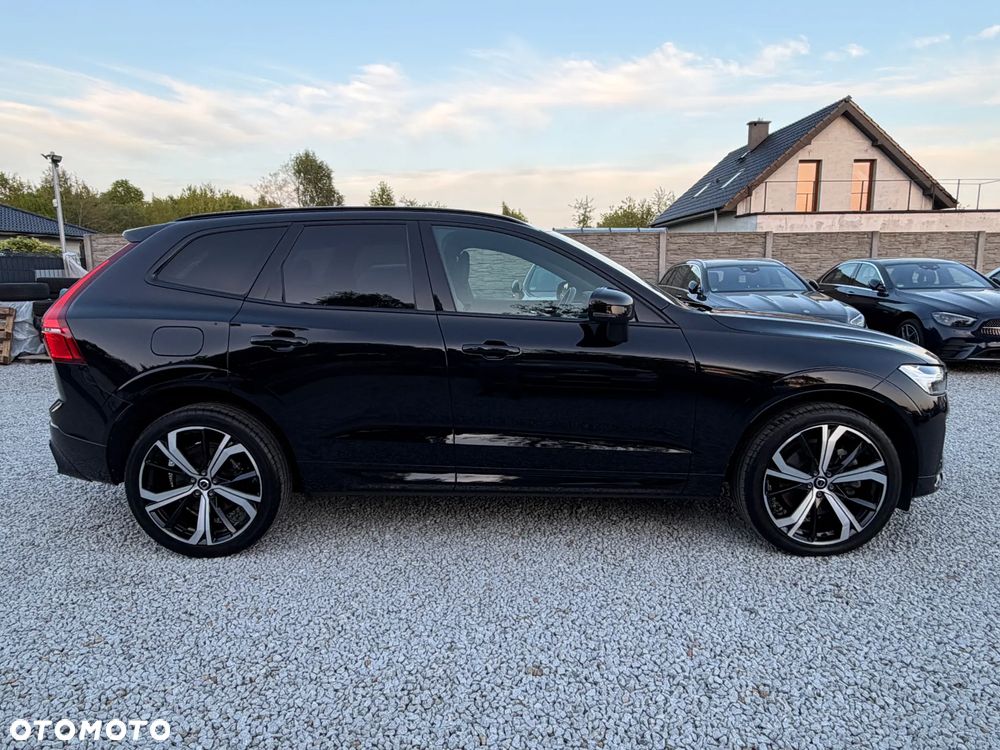 Volvo XC 60 B4 D AWD Ultimate Dark - 20