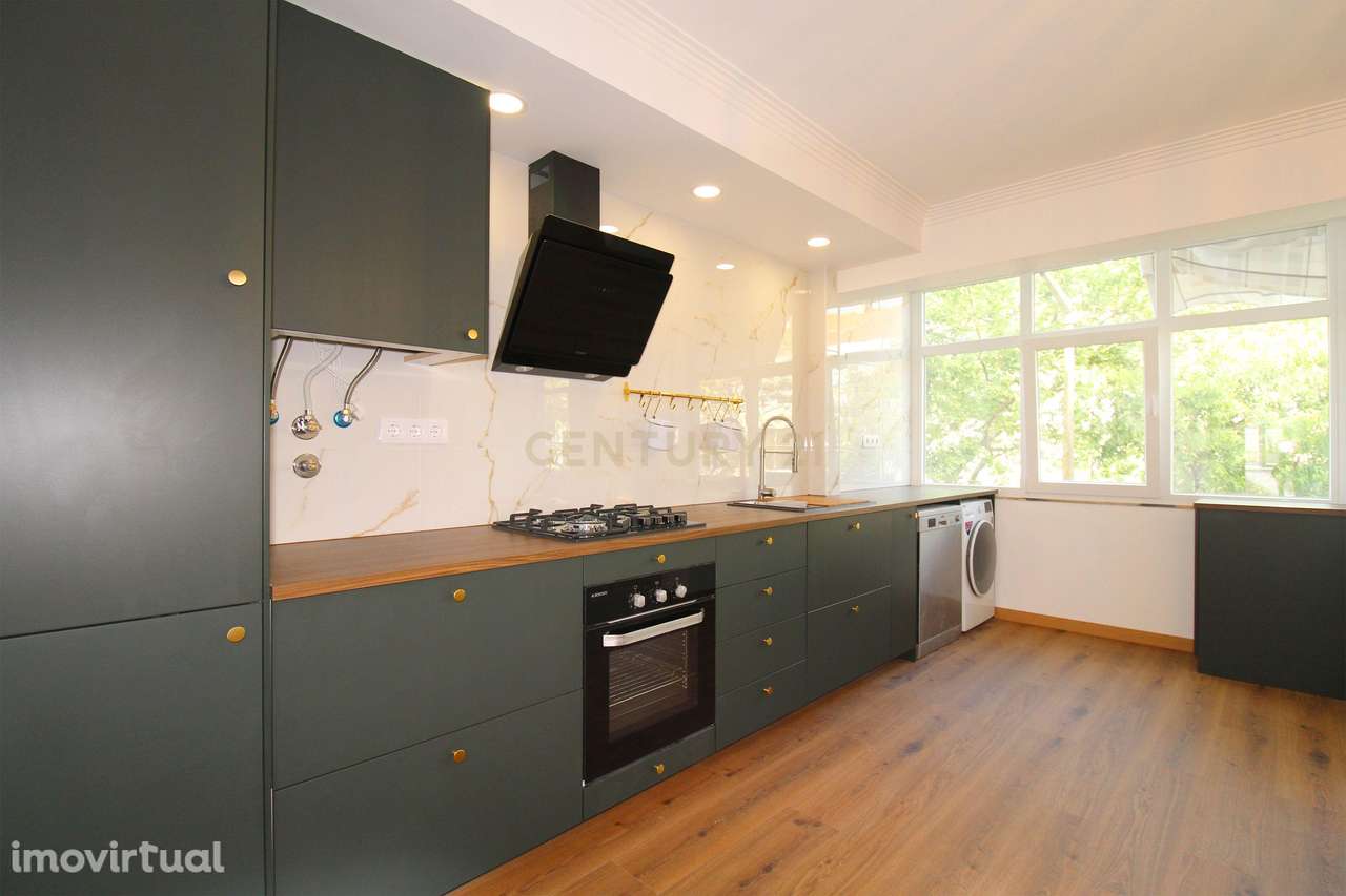 Apartamento T2 totalmente remodelado. - Grande imagem: 2/31