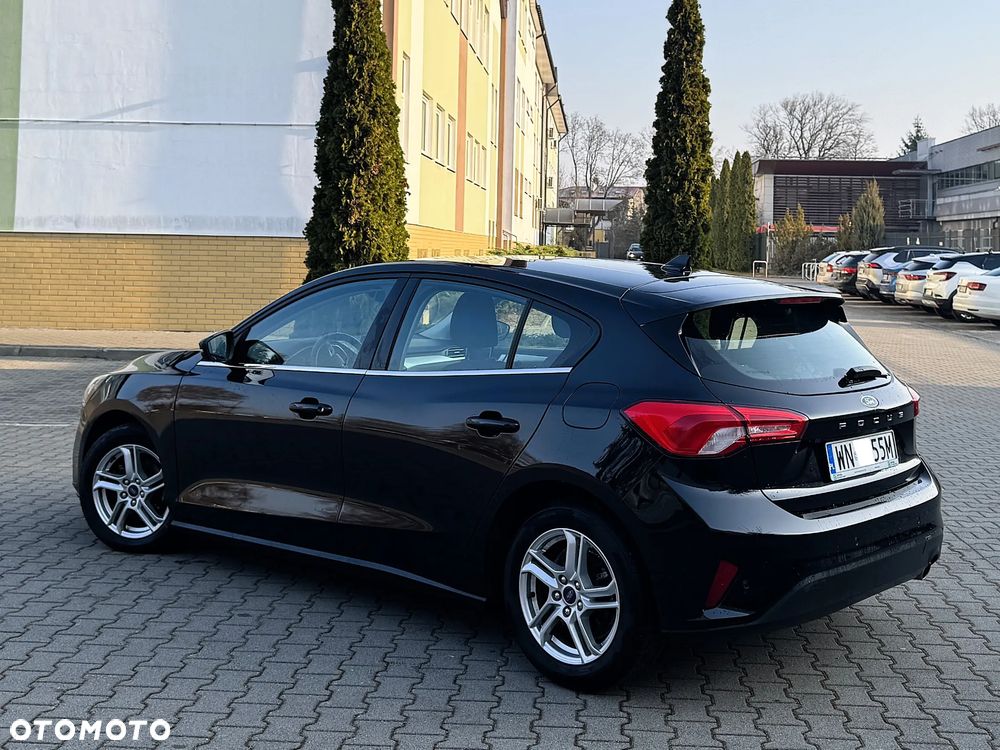 Ford Focus 1.0 EcoBoost Trend Edition - 3