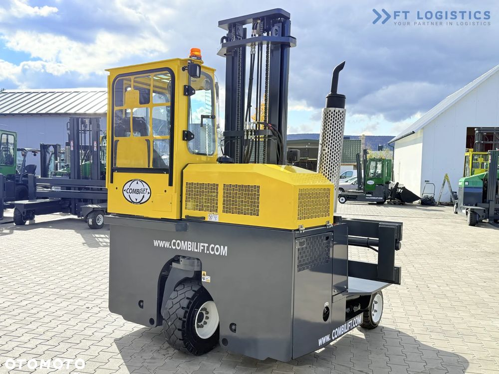 Combilift WÓZEK CZTEROKIERUNKOWY - WIELOKIERUNKOWY / JEDYNIE 491 MTH / C2500 / GAS / DUPLEX 4600MM / KRÓTKI - JEDYNIE 1900MM / SZEROKI 2700 POZYCJONER WIDEŁ / OGRZEWANIE / PEŁNA OGRZEWANA KABINA / STAN IDEALNY / Szeroka oferta wózków czterokierunkowych i bocznych, dopasowanych do różnorodnych potrzeb i zastosowań - 9