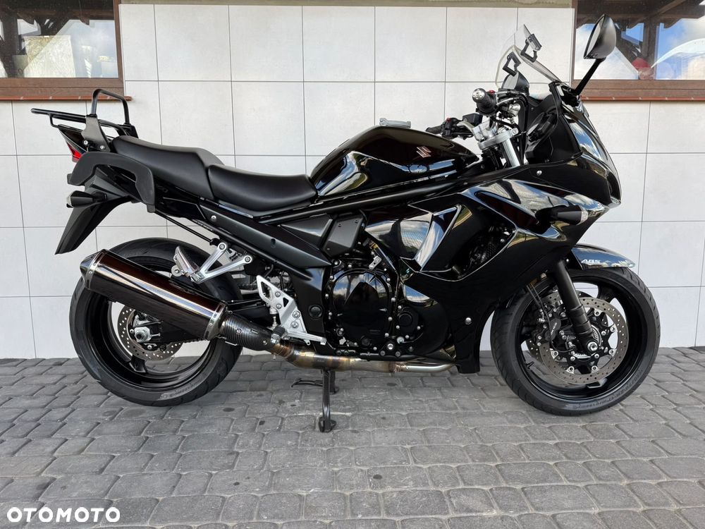 Suzuki GSX - 3