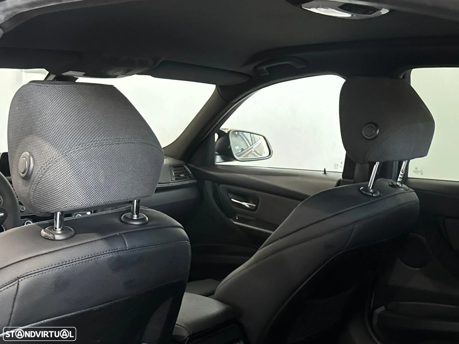 BMW 330 e iPerformance Pack M - 21