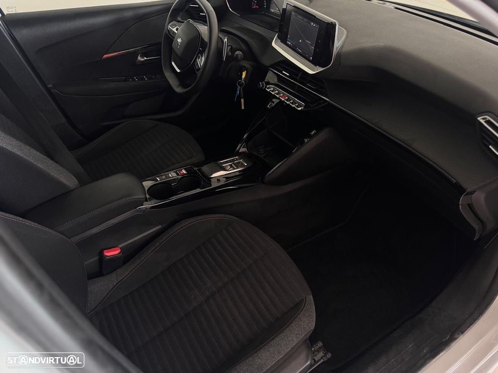 Peugeot 208 1.2 PureTech Allure Pack EAT8 - 6