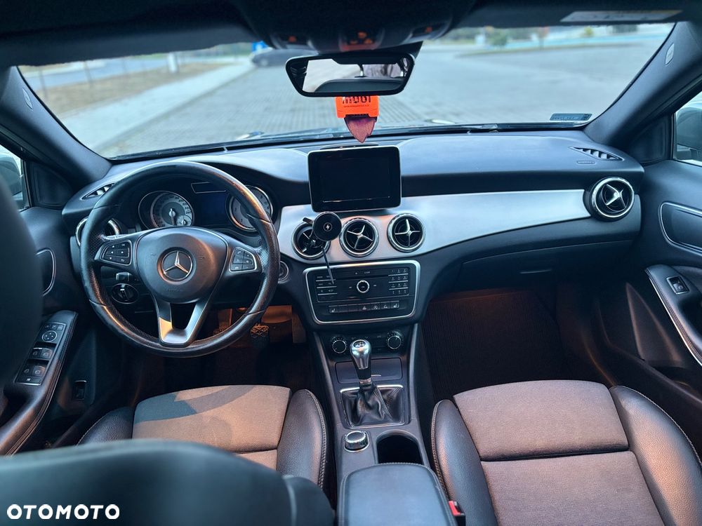 Mercedes-Benz GLA 180 (CDI) d - 8