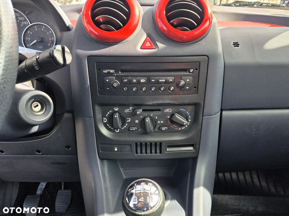 Peugeot 1007 1.4 Trendy - 13