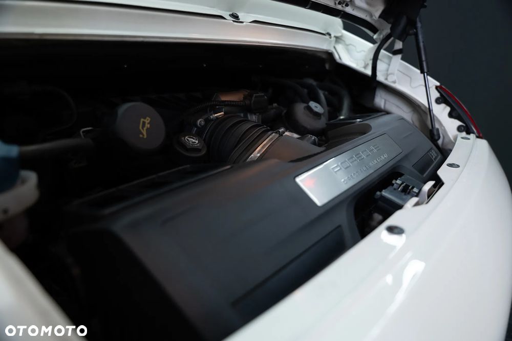 Porsche 911 Carrera S PDK - 24