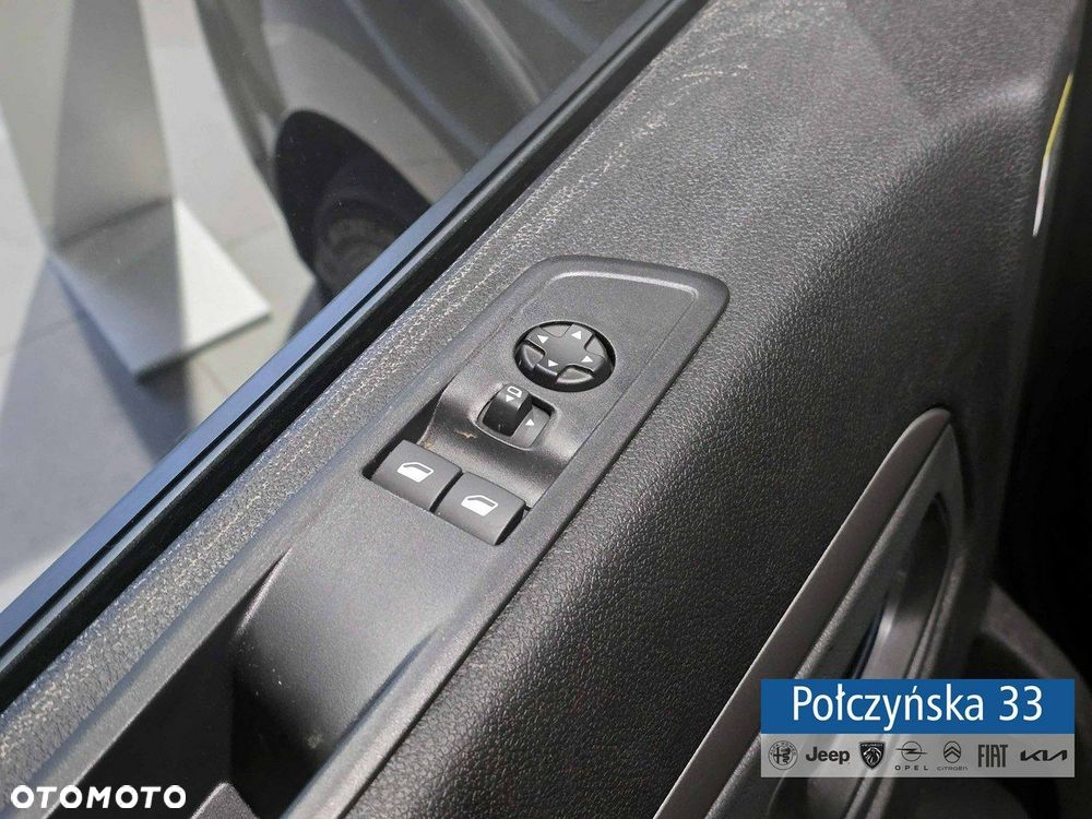 Peugeot Traveller - 12