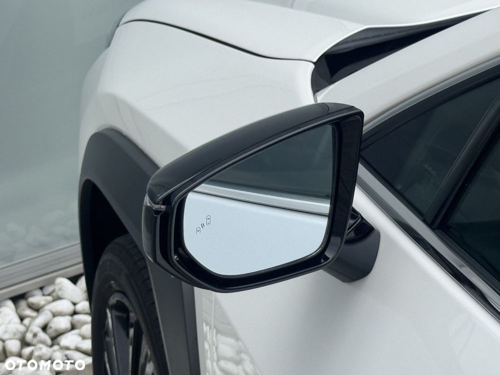 Lexus UX - 30