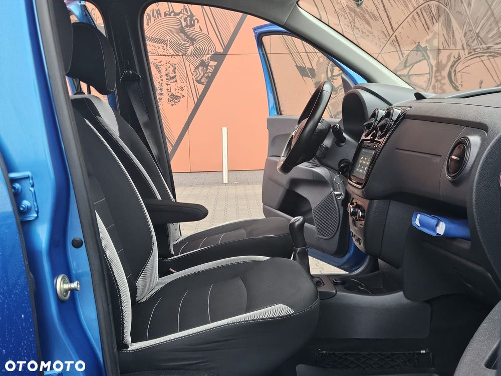 Dacia Lodgy 1.6 SCe Stepway S&S - 22