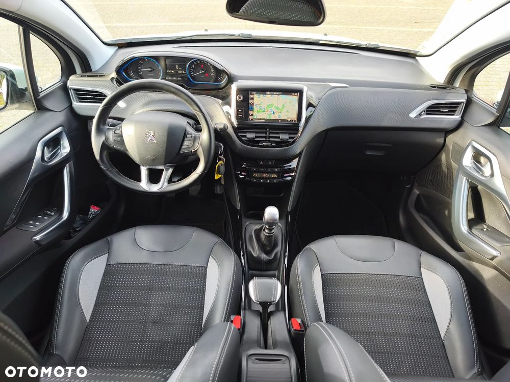 Peugeot 2008 PureTech 130 GPF Stop&Start Allure - 35