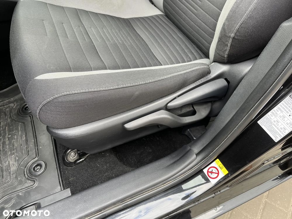 Toyota Auris 1.6 D-4D Premium - 12