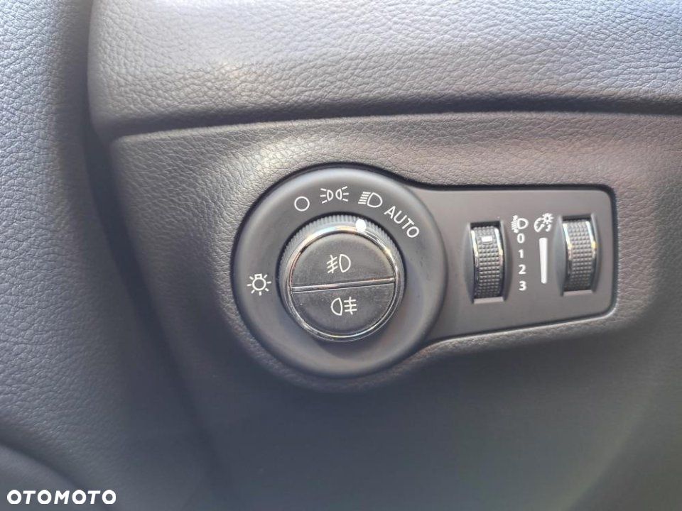 Jeep Compass - 18