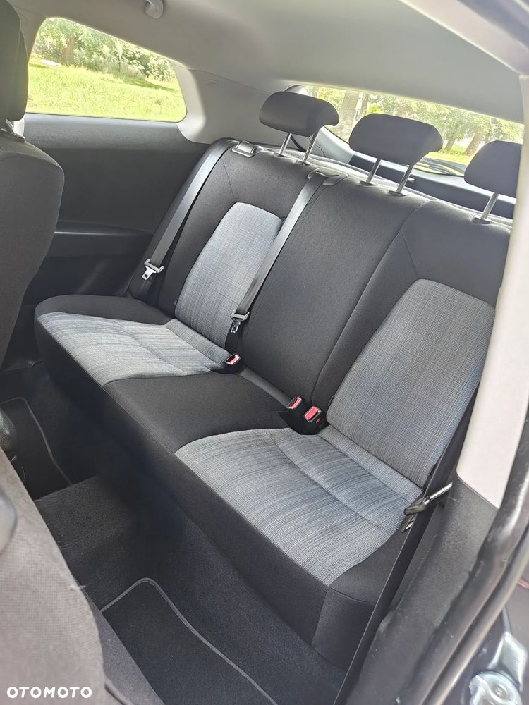 Kia Ceed 1.6 L - 8
