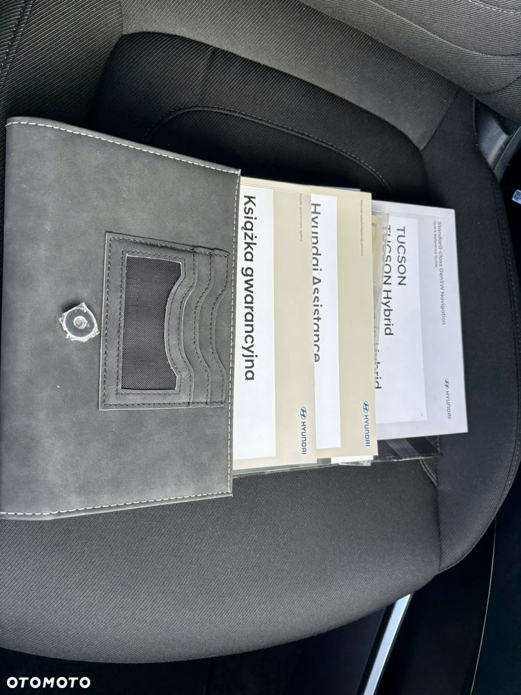 Hyundai Tucson 1.6 T-GDi HEV Executive 4WD - 27